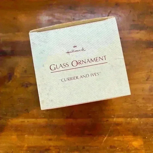 Hallmark vintage 1982 ornament “Currier and Ives” - Picture 4 of 5